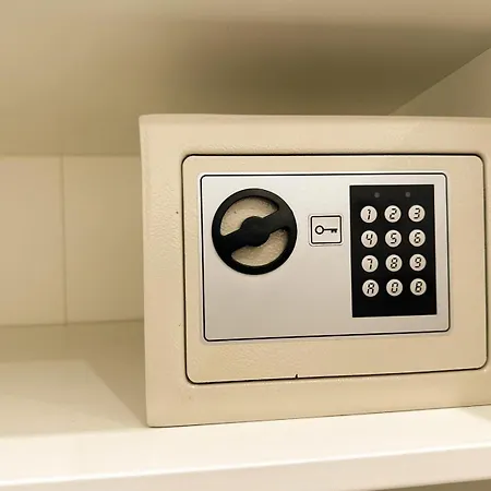 Vibe S31 ,ac,free Parking *