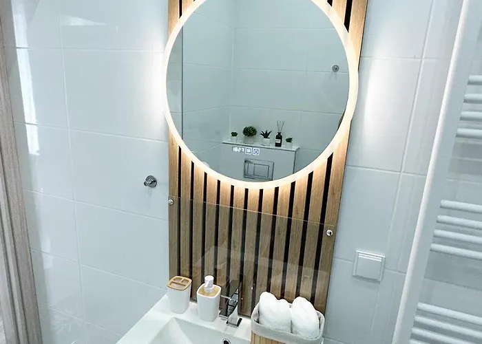 Vibe S31 ,ac,free Parking *