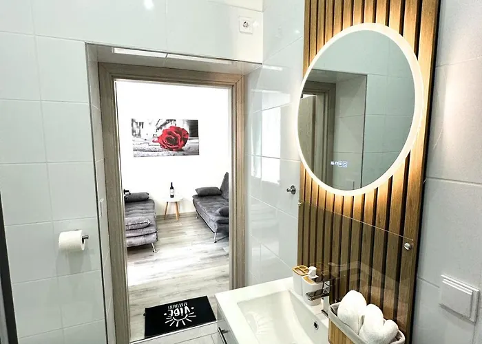 Vibe S31 ,ac,free Parking