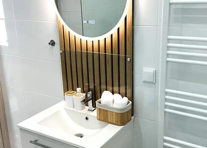 Vibe S31 ,ac,free Parking *